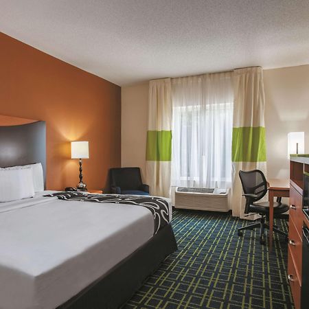 Отель La Quinta By Wyndham Manassas Battlefield Экстерьер фото